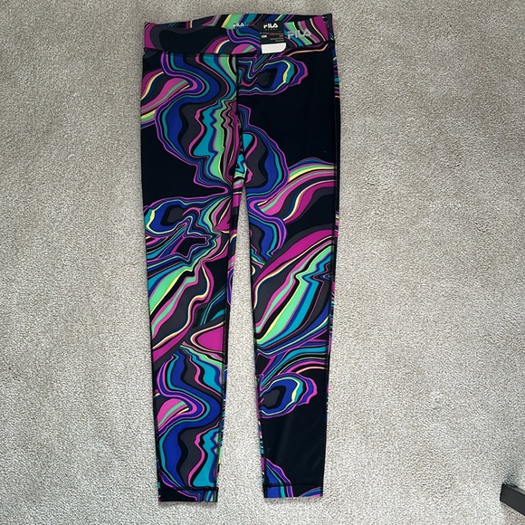 Fila Sport Mid Rise Leggings size small ~NWT~ - Picture 3 of 5